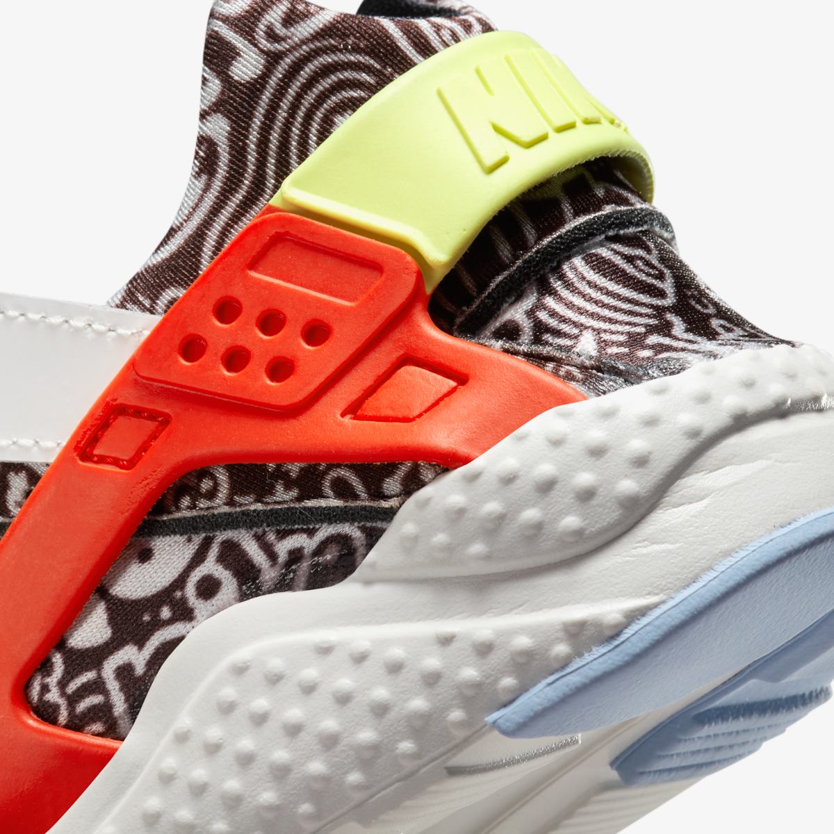 Кроссовки Nike Huarache Run SE