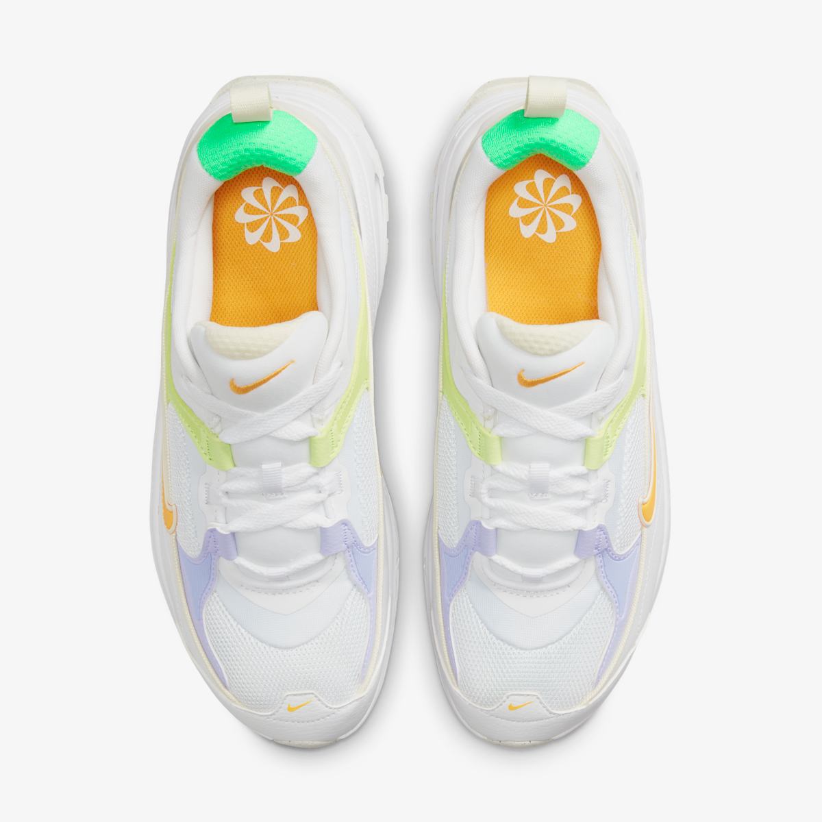 Кроссовки Nike WMNS AIR MAX BLISS NEXT NATURE